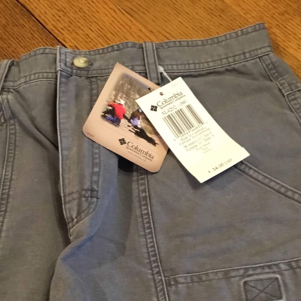 NWT Columbia women’s cargo shorts size 10